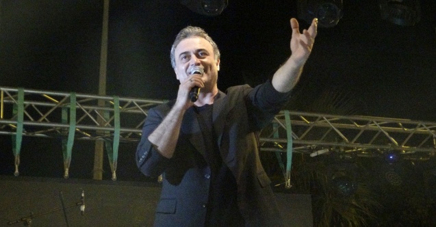 Kutsi Hatay’da halk konseri verdi