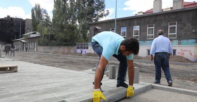 Kars Belediyesi kenti inşaat alanına çevirdi