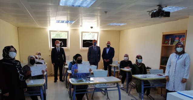 İşitme engelliler okuma yazma öğrendi