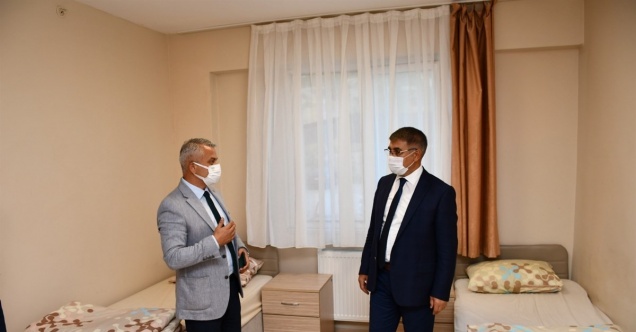 Vali Gürel, öğrenci yurdunda incelemelerde bulundu