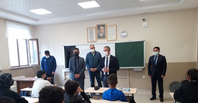 Ağrı Milli Eğitim Müdürü Kökrek, kentteki okullarda incelemelerde bulundu