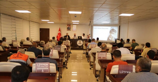 Mardin’de kaymakamlık ve belediye çalışanlarına yönelik kişisel gelişim seminerleri düzenlendi