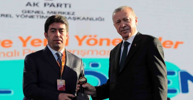’Rekortmen’ Başkan, Cumhurbaşkanı Erdoğan’dan ödül aldı