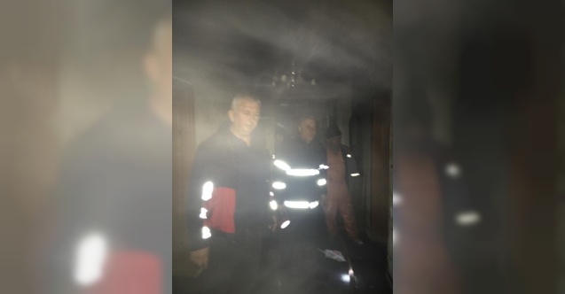 Alevlere teslim olan ev kullanılamaz hale geldi