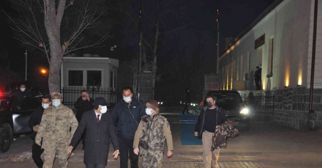 Kars Valisi Öksüz uygulama yapan güvenlik güçlerini yalnız bırakmadı