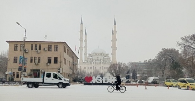 Iğdır’da okullara kar tatili