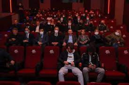 Yalova’da binlerce kişi “İyi Ki Varsın Eren” filmini ücretsiz izledi