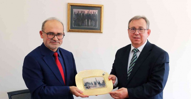 İlahiyat Fakültesi dekanlığına Prof. Dr. Öztürk atandı