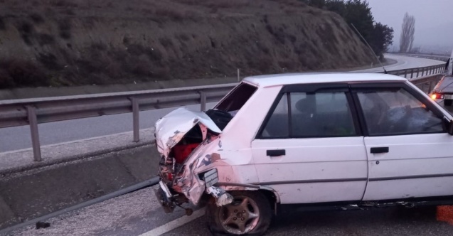 D100’de otomobil bariyerlere çarptı: 1 yaralı