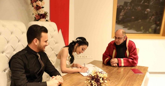 Yalova’da 2021’de bin 879 evlilik, 668 boşanma yaşandı