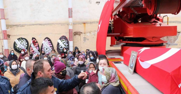 Görevi başında vefat eden itfaiye personeline hüzünlü tören