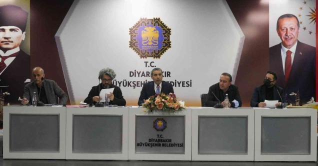 Diyarbakır’da toplu ulaşım ihalesinde 25 hat için teklif verildi
