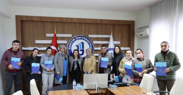 İstihdam odaklı projede başarılı kursiyerler belgelerini aldı