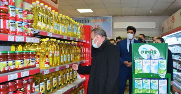 Vali Öner marketlerde ’stokçuluk’ ve ’fahiş fiyat’ denetimi yaptı