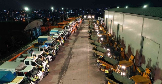 Küçükçekmece’de karla mücadele çalışmaları