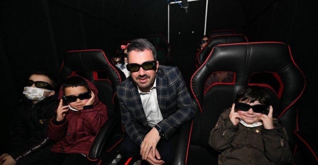 Başkan Çetin öğrencilerle birlikte uzay yolculuğuna çıktı