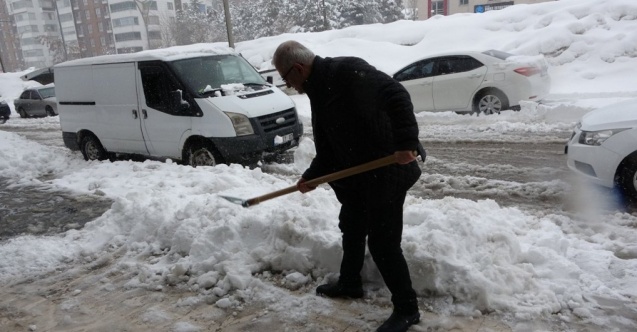 Bitlis’te 162 köy yolu ulaşıma kapandı