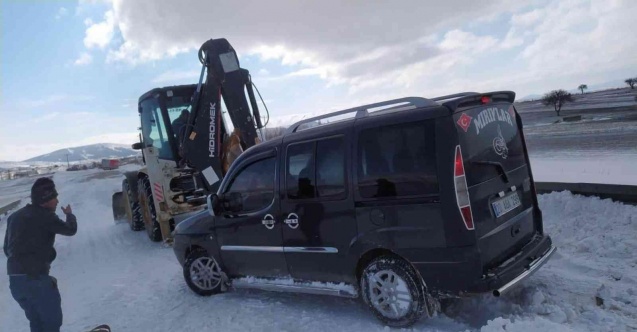 Kapanan yollarda mahsur kalan araçlar için seferberlik