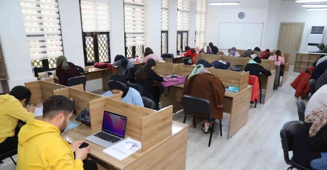 Karaköprü okuma evlerinde hizmet saatleri uzadı