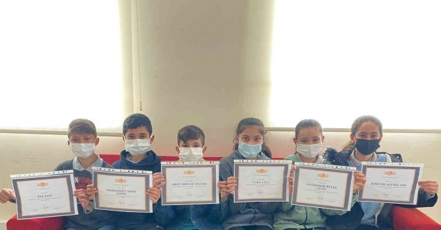 Köy okulunda çocuk haklarına dikkat çekmek için uluslararası proje hazırlandı