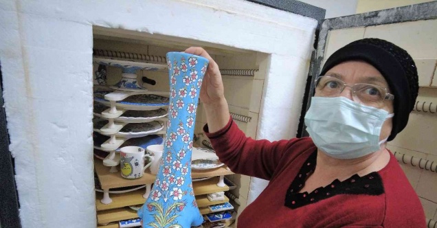 63 yaşında çini ustası oldu