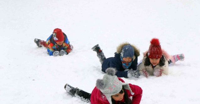Ağrı’da eğitime kar engeli