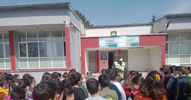 Jandarmadan öğrencilere trafik güvenliği eğitimi
