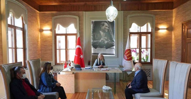 Başkan vekilinin makam odasından CHP liderinin fotoğraf karesini kaldırmasına tepki