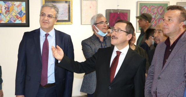 Öğrenci ve akademisyenlerden ebru sergisi