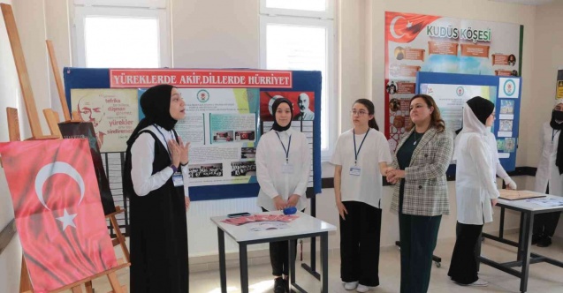 Kız İmam Hatip Lisesi öğrencileri projelerini sergiledi