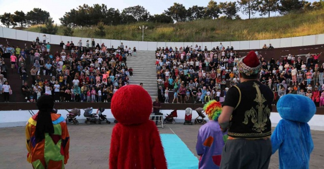 Tuzla’da 2 bin kişilik açık hava sineması etkinliği düzenlendi