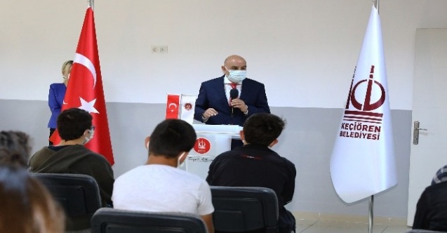 Altınok LGS öncesinde öğrencilerle pasta kesti