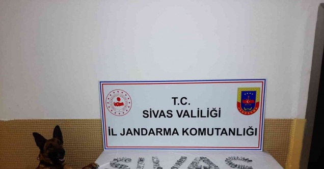 Midesinden 15 paket uyuşturucu çıktı