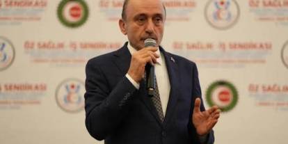 “Sendikal Acziyet: Memurun Hakkı, İşçi Ücreti Üzerinden Aranmaz”