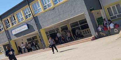 Okulda 67 Öğrenci Zehirlendi: Öğrenciler Hastaneye Kaldırıldı
