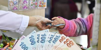 Valilik Öğrencilere Her Ay 2 Bin TL Yemek Desteği Verecek