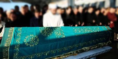 Evinde Kalp Krizi Geçiren Öğretmenden Acı Haber