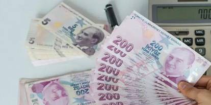 Üniversitelilere 10 Dev Vakıftan Karşılıksız Burs: Başvuru Tarihleri ve Şartlar Açıklandı!